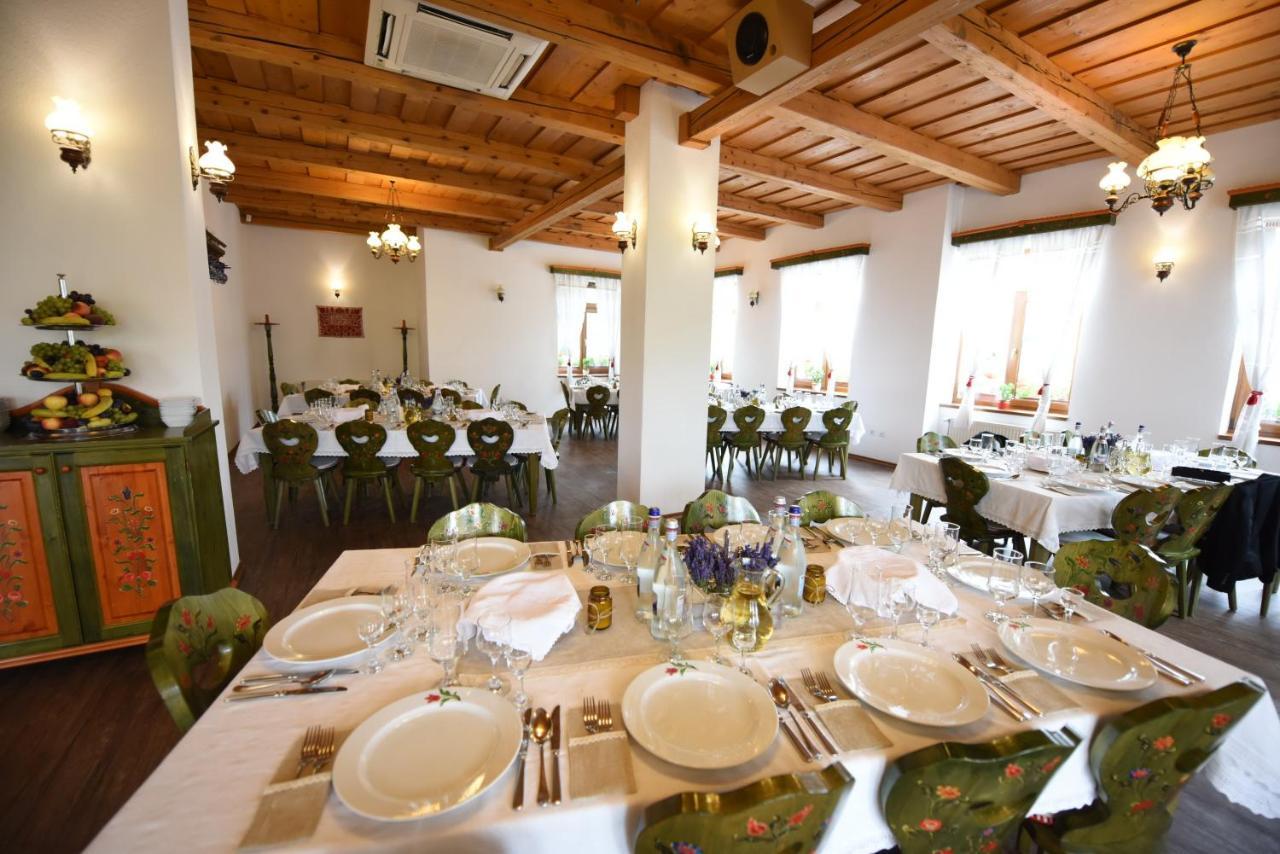 Hotel Conacul Secuiesc-Szekelyko Kuria Coltesti Exteriér fotografie